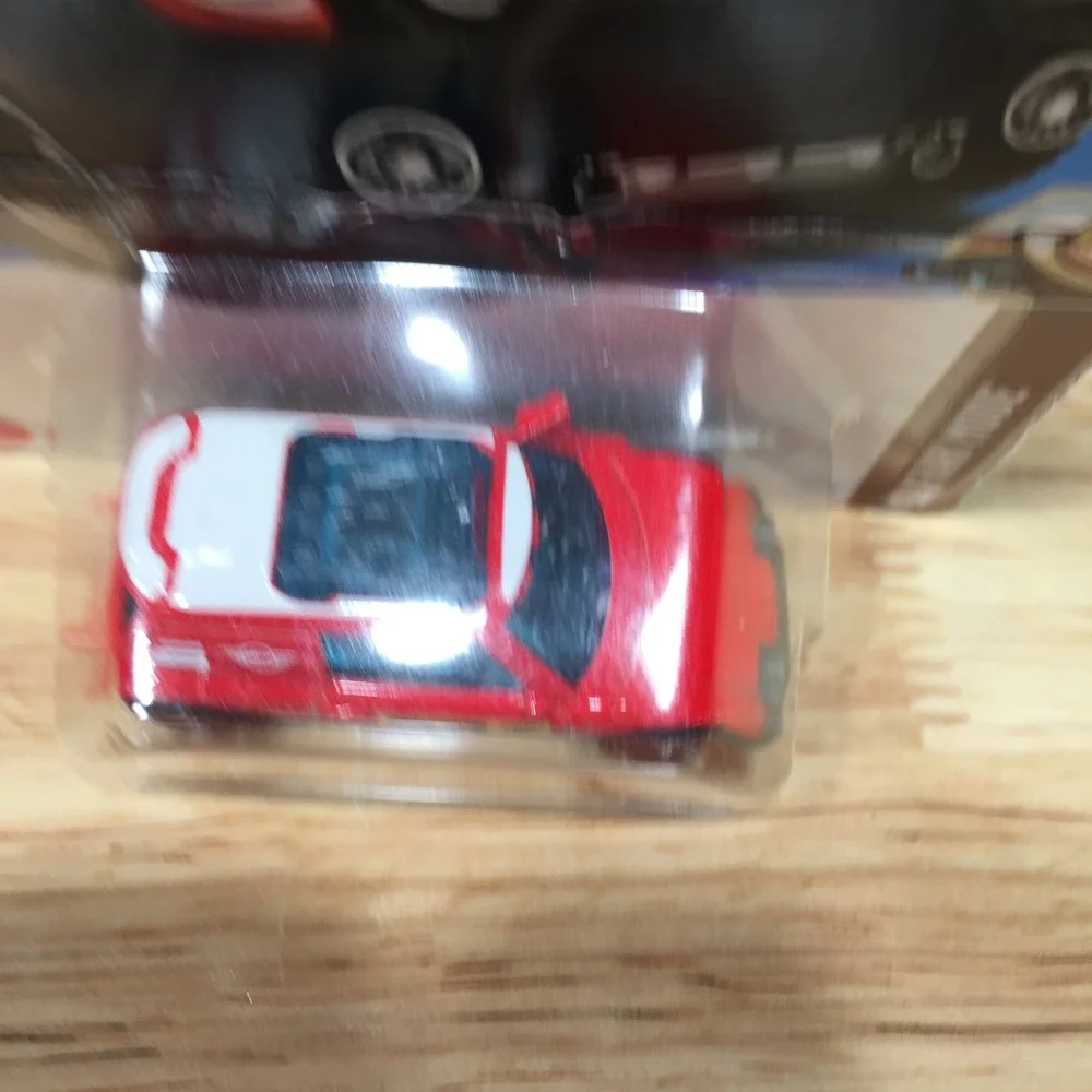 Hot Wheels Toy Car 2025 Safari Mode Lil' Roar 203/250 1:64 Red